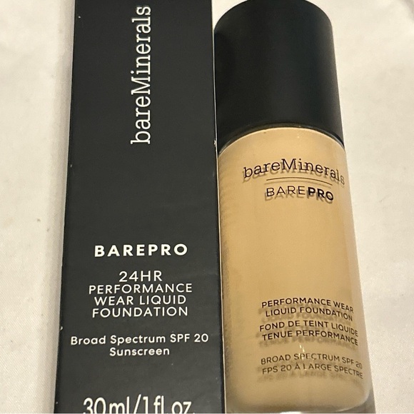 Bareminerals barepro performance wear liquid foundation WARM LIGHT 07 BRAND NEW - Picture 4 of 7